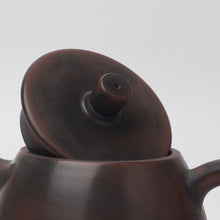 Load image into Gallery viewer, 220ml Futong Nixing Teapot by Huang Likang
