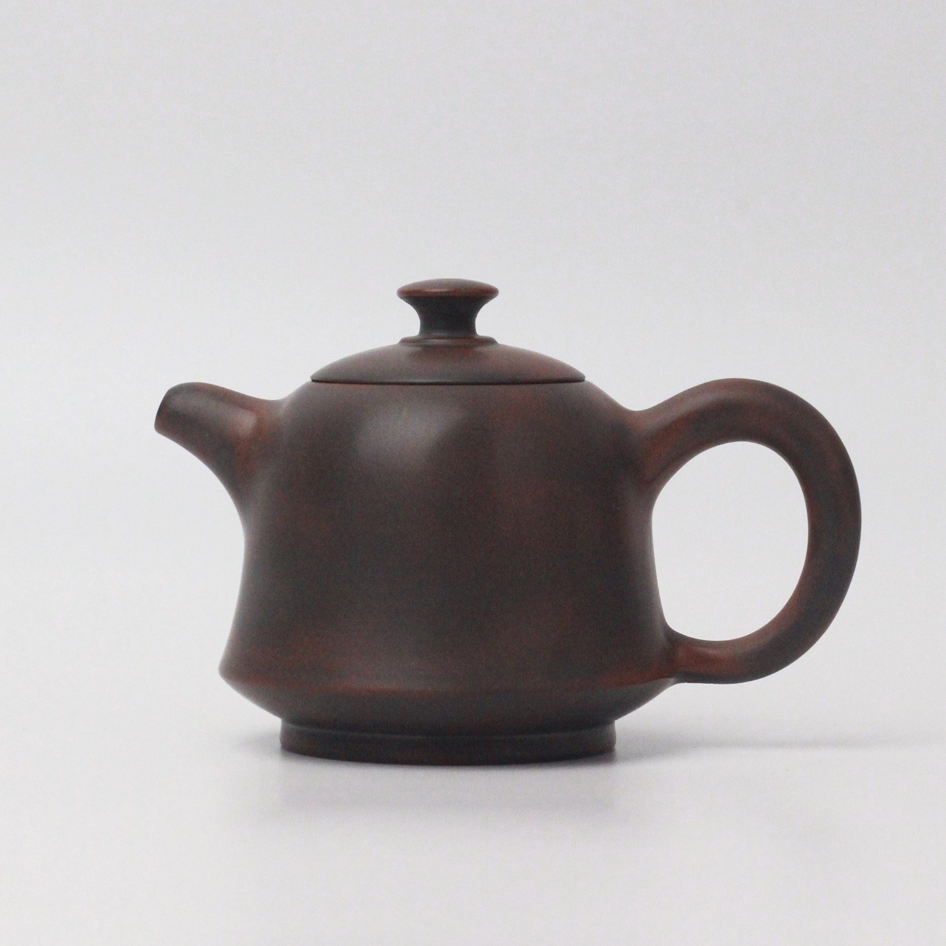 陶器 95ml Zizhong Nixing Teapot by Zhou Yujiao – MudandLeaves