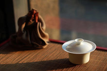 Load image into Gallery viewer, 166ml Light Cloud Jingdezhen White Porcelain Gaiwan
