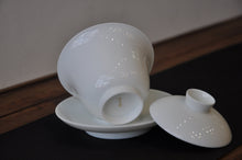 Load image into Gallery viewer, 200ml Big Flower Tianbai Jingdezhen Porcelain Gaiwan