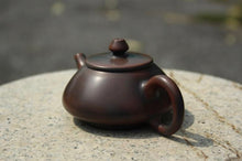 Load image into Gallery viewer, 80ml Shipiao Nixing Teapot 坭兴石瓢壶 by Zhou Yujiao