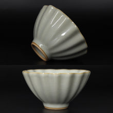 Load image into Gallery viewer, Pair of 76ml Scalloped Ruyao Sky Blue 天青 Tea Cups