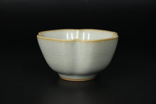Load image into Gallery viewer, Pair of Matching 90ml Four Lobed Ruyao Sky Blue 天青 Tea Cups