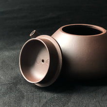 Load image into Gallery viewer, Dicaoqing 底槽青 Shipiao Yixing Teapot, 200ml