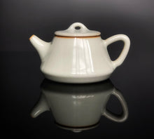 Load image into Gallery viewer, Ruyao Shipiao Teapot, 汝窑石瓢壶, 176ml