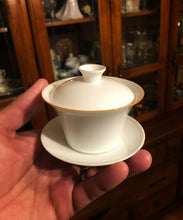 Load image into Gallery viewer, 90ml Little Horseshoe Tianbai Jingdezhen Porcelain Gaiwan with Brown Rim