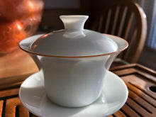 Load image into Gallery viewer, 90ml Little Horseshoe Tianbai Jingdezhen Porcelain Gaiwan with Brown Rim