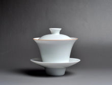 Load image into Gallery viewer, 90ml Little Horseshoe Tianbai Jingdezhen Porcelain Gaiwan with Brown Rim
