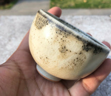Load image into Gallery viewer, 98ml Ceramic Ink Series guangyuan shape cup by Taoshan Studio 桃山房