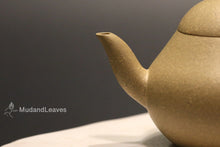 Load image into Gallery viewer, Lipini 梨皮泥 Pear Yixing Teapot, 140ml