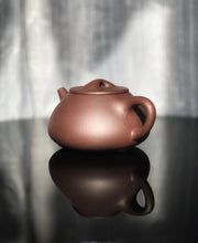 Load image into Gallery viewer, Dicaoqing 底槽青 Big Shipiao Yixing Teapot, 350ml