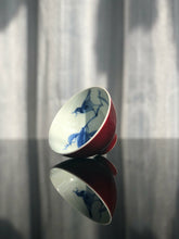 Load image into Gallery viewer, 116ml Fanggu Technique Jihong and Qinghua Porcelain Bird on Branch Cup