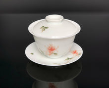 Load image into Gallery viewer, Autumn Chrysanthemum Youzhongcai Jingdezhen Porcelain Gaiwan, 110ml