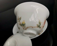 Load image into Gallery viewer, Autumn Chrysanthemum Youzhongcai Jingdezhen Porcelain Gaiwan, 110ml