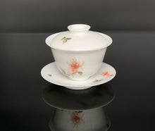 Load image into Gallery viewer, Autumn Chrysanthemum Youzhongcai Jingdezhen Porcelain Gaiwan, 110ml