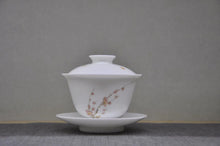 Load image into Gallery viewer, Plum Blossom Youzhongcai Jingdezhen Porcelain Gaiwan, 110ml