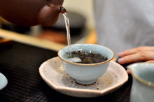 Load image into Gallery viewer, Small Royal Jade Ruyao Gaiwan 汝窑御青小盖碗