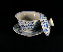 Load image into Gallery viewer, 176ml Fish and the Sea Qinghua Fanggu Jingdezhen Porcelain Gaiwan