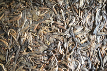 Load image into Gallery viewer, 2015 Spring Tianming Long Pa Village YOU LE MOUNTAIN Ancient Tree Raw Pu'er Tea Cake