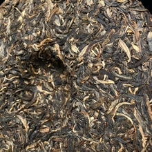 Load image into Gallery viewer, 2015 Spring Tianming Long Pa Village YOU LE MOUNTAIN Ancient Tree Raw Pu&#39;er Tea Cake
