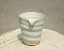 Load image into Gallery viewer, 200ml Ceramic Yuzu 雨足 Fair Cup (Pitcher) by Taoshan Studio 桃山房