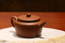 Load image into Gallery viewer, Zhuni 朱泥 Sangbian Yixing Teapot, 125ml