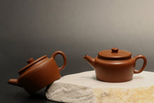 Load image into Gallery viewer, Zhuni 朱泥 Sangbian Yixing Teapot, 125ml