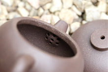 Load image into Gallery viewer, Qinghuini 青灰泥 Julunzhu Yixing Teapot, 130ml