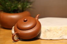 Load image into Gallery viewer, Zhuni Yigong Yixing Teapot, 115ml