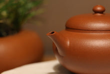 Load image into Gallery viewer, Zhuni Yigong Yixing Teapot, 115ml