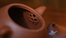 Load image into Gallery viewer, Zhuni Qinquan Yixing Teapot with Diancai Flower and butterfly, 点彩朱泥秦权壶, 160ml