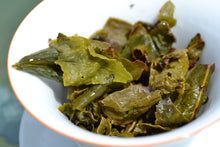 Load image into Gallery viewer, Dong Ding Oolong Tea, 冻顶乌龙茶, Spring 2021