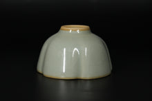 Load image into Gallery viewer, 86ml Five Lobed Ruyao Sky Blue 天青 Tea Cup