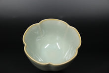 Load image into Gallery viewer, 86ml Five Lobed Ruyao Sky Blue 天青 Tea Cup