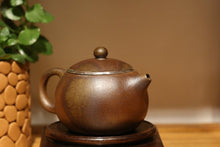 Load image into Gallery viewer, Silver Rim Wood Fired Huangjin Duan Yixing Teapot 包银柴烧宜兴紫砂壶 270ml