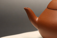 Load image into Gallery viewer, Zhuni Pear Yixing Teapot 朱泥梨形壶 125ml