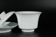 Load image into Gallery viewer, 150ml Master's Jingdezhen Porcelain Gaiwan with brown rim