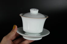 Load image into Gallery viewer, 150ml Master's Jingdezhen Porcelain Gaiwan with brown rim