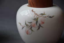 Load image into Gallery viewer, Peaches Motif Large Blanc de Chine Porcelain Tea Caddy (Wooden Lid), 600ml