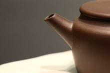 Load image into Gallery viewer, Dicaoqing 底槽青 Sangbian Yixing Teapot, 150ml