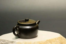 Load image into Gallery viewer, Wood Fired Dicaoqing 底槽青 Sangbian Yixing Teapot, 140ml