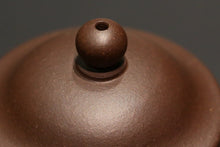 Load image into Gallery viewer, Dicaoqing 底槽青 Gaopan Yixing Teapot, 180ml