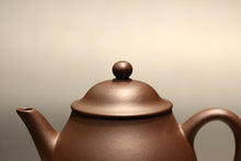 Load image into Gallery viewer, Dicaoqing 底槽青 Gaopan Yixing Teapot, 180ml