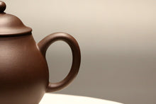 Load image into Gallery viewer, Dicaoqing 底槽青 Gaopan Yixing Teapot, 180ml