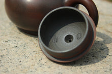 Load image into Gallery viewer, 100ml Junle Nixing Teapot by Zhou Yujiao