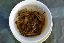 Load image into Gallery viewer, 2017 Spring Tianming 18th Anniversary LAOMAN'E Raw Pu'er Tea Cake