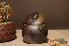 Load image into Gallery viewer, Wood Fired Julunzhu 巨轮珠 Yixing Teapot, Dicaoqing clay, 130ml