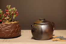 Load image into Gallery viewer, Wood Fired Julunzhu 巨轮珠 Yixing Teapot, Dicaoqing clay, 130ml