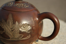 Load image into Gallery viewer, 220ml Nixing Teapot with Carvings of Cranes by Li Changquan