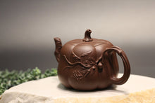 Load image into Gallery viewer, 范爱娟作品-全手工南瓜壶四号井底槽青 Fully Handmade Dicaoqing Pumpkin Yixing Teapot by Fan Aijuan, 250ml